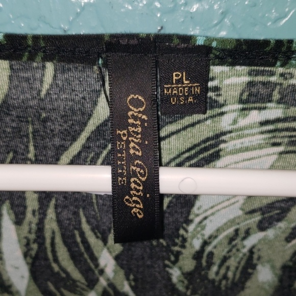 Olivia Paige 3/4 sleeve blouse fur like accent neckline - Picture 2 of 8